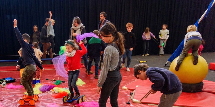 image - initiation aux techniques de cirque