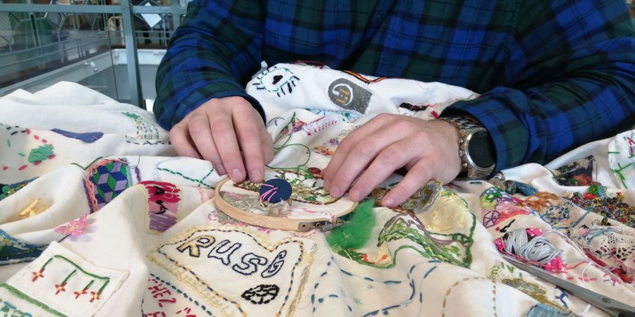 image - Territoires brodés - Escale à l'Espace Jeunes